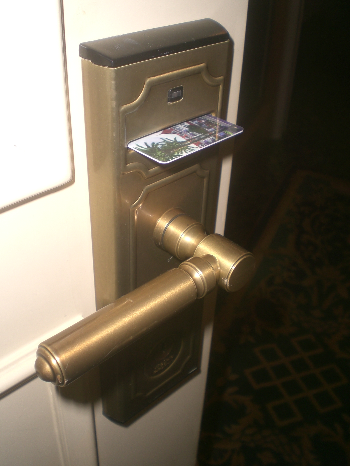 Types of Hotel Door Locks: Magnetic, RFID, PIN, Bluetooth and Biometric